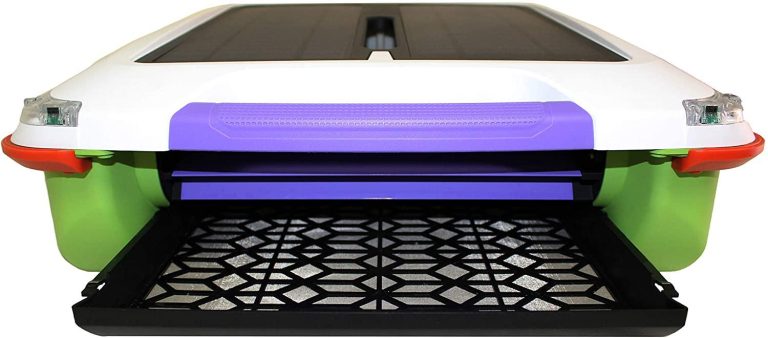 Solar Breeze Ariel Automatic Robot Solar Pool Skimmer with Easy to Empty Oversized Filter Tray and Integrated Smart Technology with Obstacle Avoidance. Plus Solar Powered Cordless Design