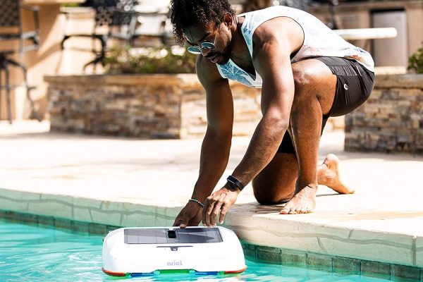 Solar Breeze Ariel Automatic Robot Solar Pool Skimmer with Easy to Empty Oversized Filter Tray and Integrated Smart Technology with Obstacle Avoidance. Plus Solar Powered Cordless Design